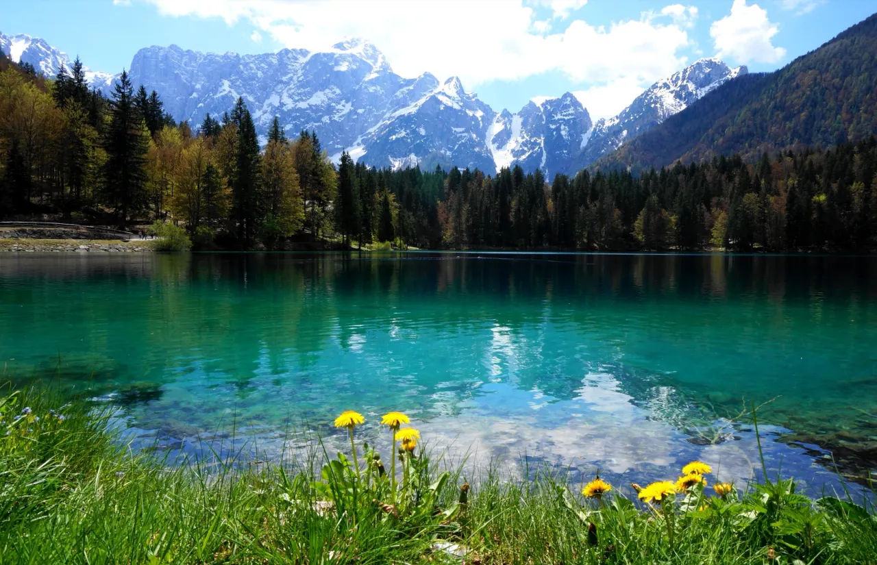 I Laghi di Fusine con il Mangart, Tarvisio